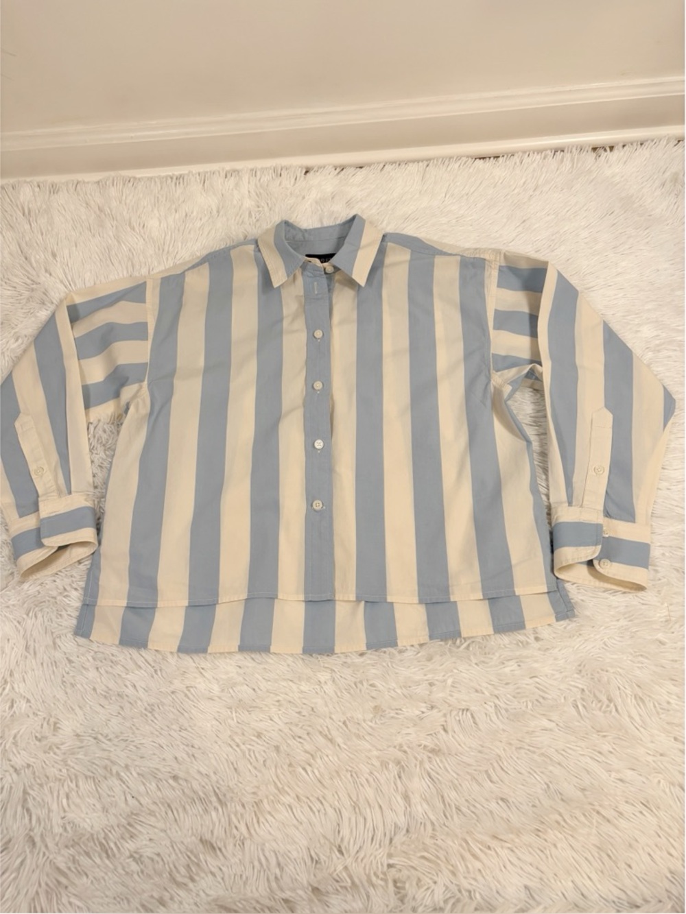 J. Crew Collection long sleeve Relaxed-fit cropped shirt in Barlow stripe - Picture 2 of 14